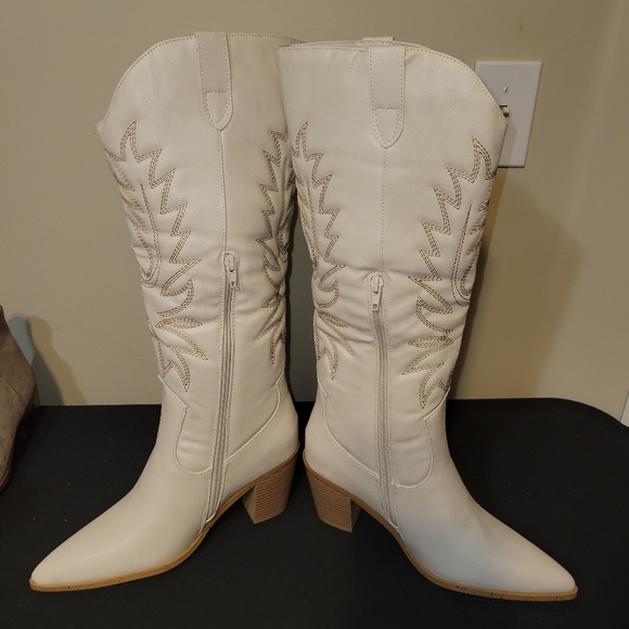 JustFab White Western Heeled Boots - Picture 8 of 8
